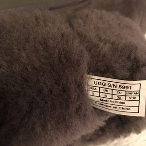UGG Shoes - Gray Bailey Button UGGS UGG Shoes - Gray Bailey Button UGGS